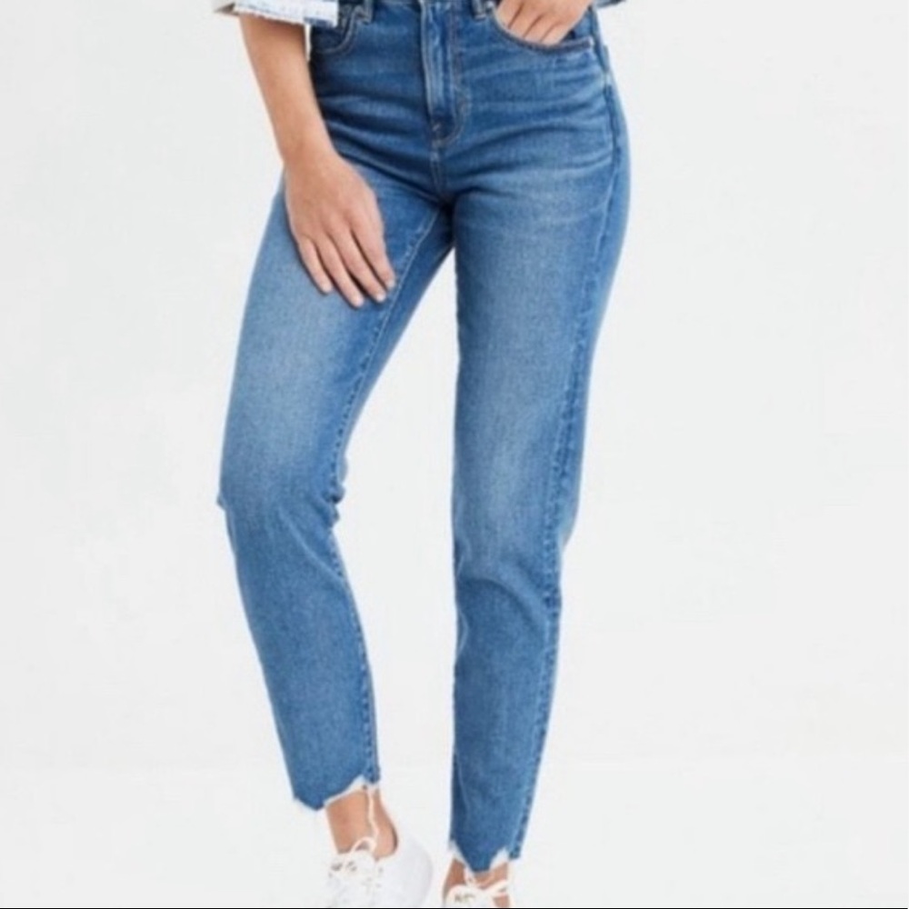 American Eagle mom jean
